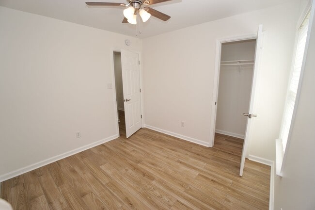 Building Photo - 210 Hayden Pl