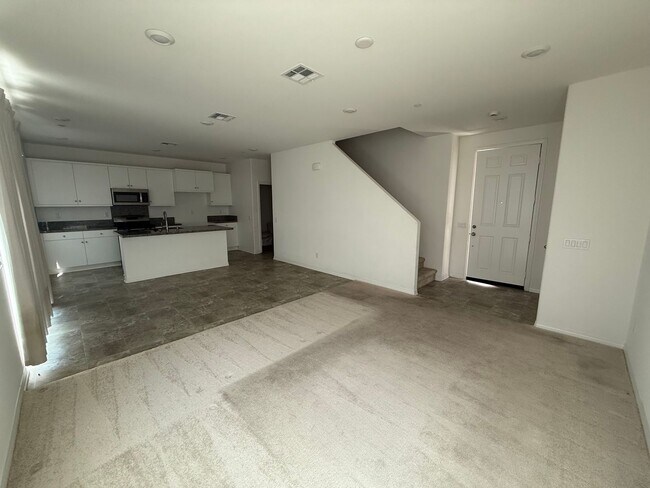 Building Photo - Beautiful Three Bedroom Two and a Half Bathroom Home in Murrieta!