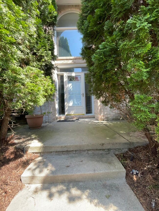 Building Photo - 7824 Watford Dr