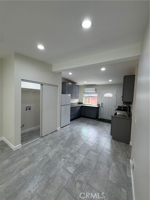 Building Photo - 8418 Stewart and Gray Rd