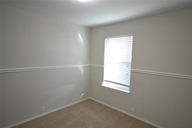 Building Photo - 2106 Kane Cove