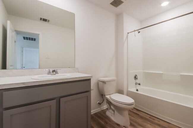 Building Photo - 17599 Longwood Trce Ln