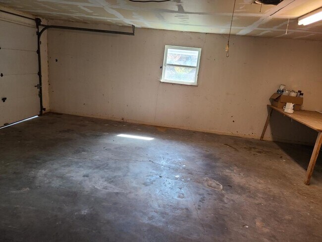 Building Photo - 1507 Linda St