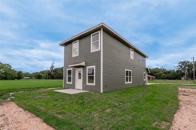 Building Photo - 250 Shady Oaks
