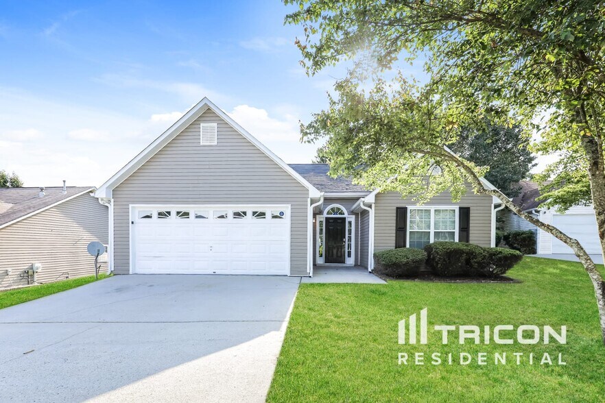 Primary Photo - 10622 Cherry Cove