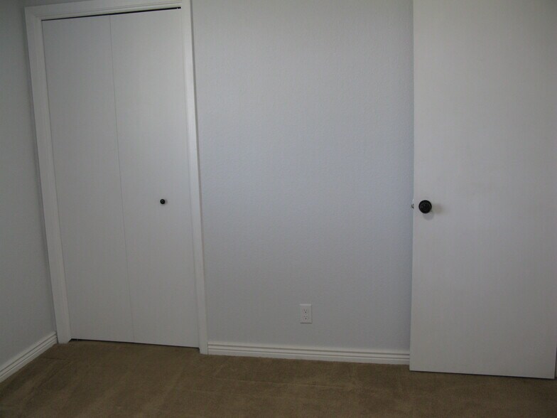 Building Photo - 20851 Sequoia Pl
