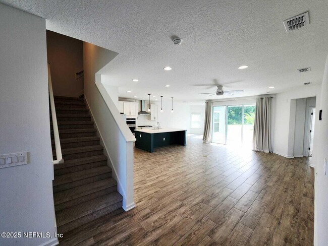 Building Photo - 577 Archstone Wy
