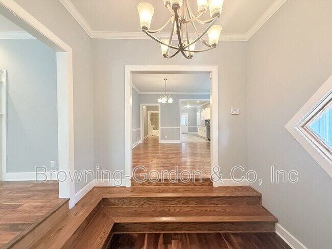 Building Photo - 1113 Pennock Ave