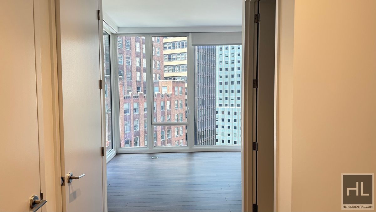 Building Photo - East 44th Street