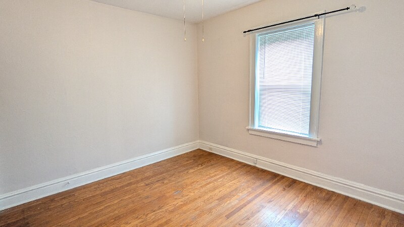 Building Photo - 5044 Mardel Ave