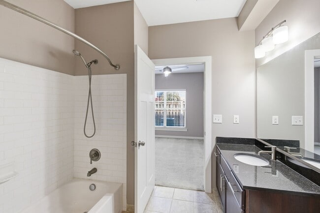 Building Photo - 2197 Nolensville Pk