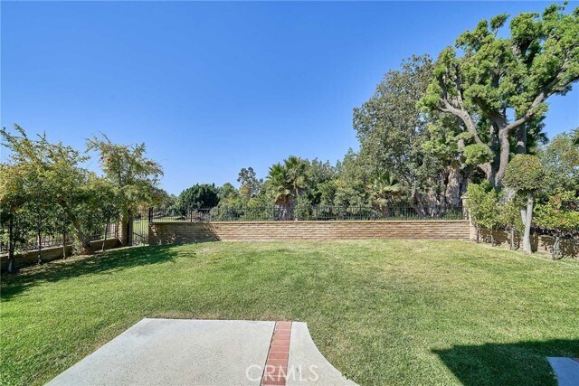 Building Photo - 2759 Wyckersham Pl