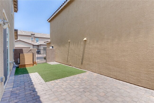 Building Photo - 1118 E Dorrell Ln