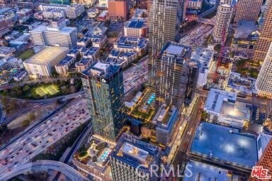 Building Photo - 889 Francisco St