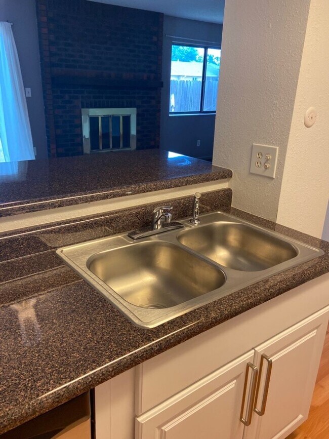 Building Photo - 2930 Rams Ln