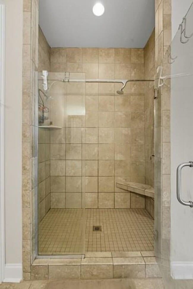 Building Photo - Exceptional Home in Donahue Ridge!