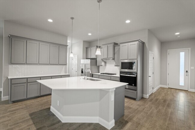 Building Photo - 1704 Woodpecker St