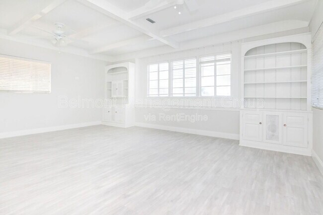 Building Photo - 5334 Lake Howell Rd