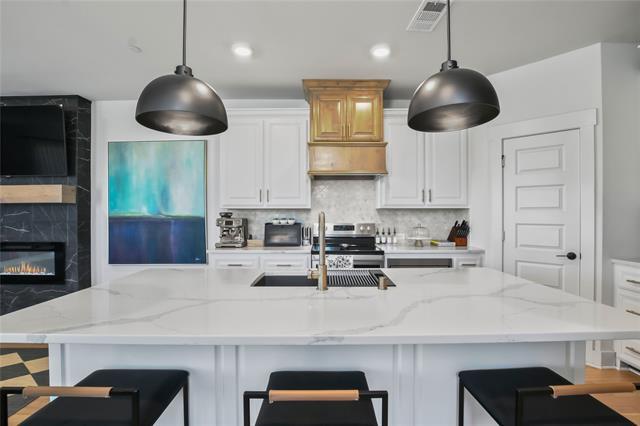 Building Photo - 861 Mountain Laurel Dr