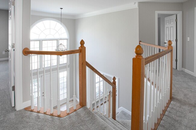 Building Photo - Beautiful 5 bedroom home in Cameron Estates!