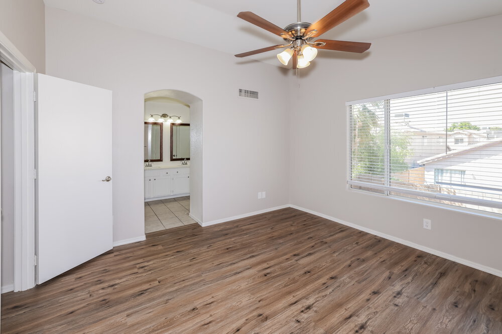 Building Photo - 4124 E Anderson Dr