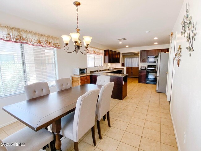 Building Photo - 25006 W Hidalgo Dr