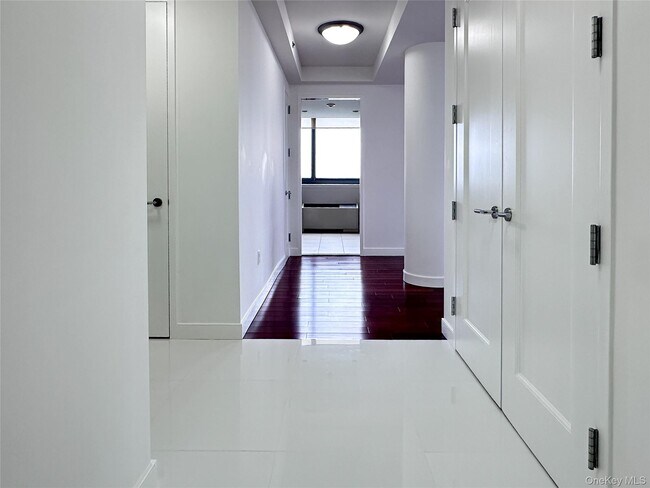 Building Photo - 10 City Pl