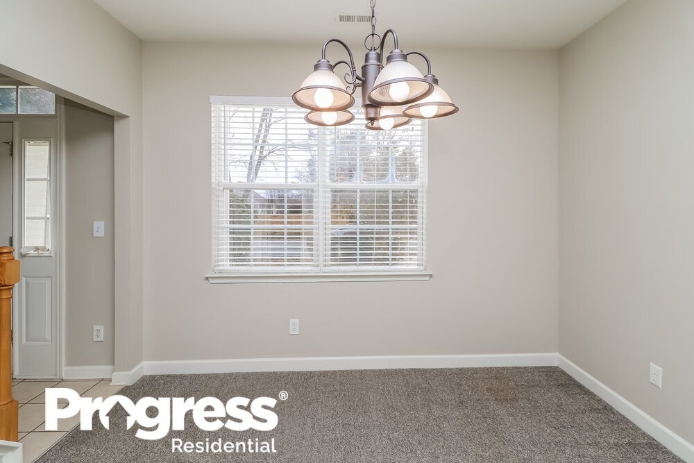 Building Photo - 234 Kendra Dr SW