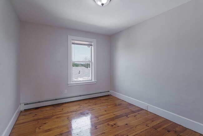Building Photo - 321 Jefferson Ave