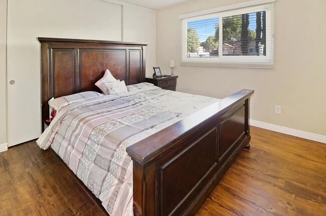 Master Bedroom(Bedroom1) - 23009 Vanowen St