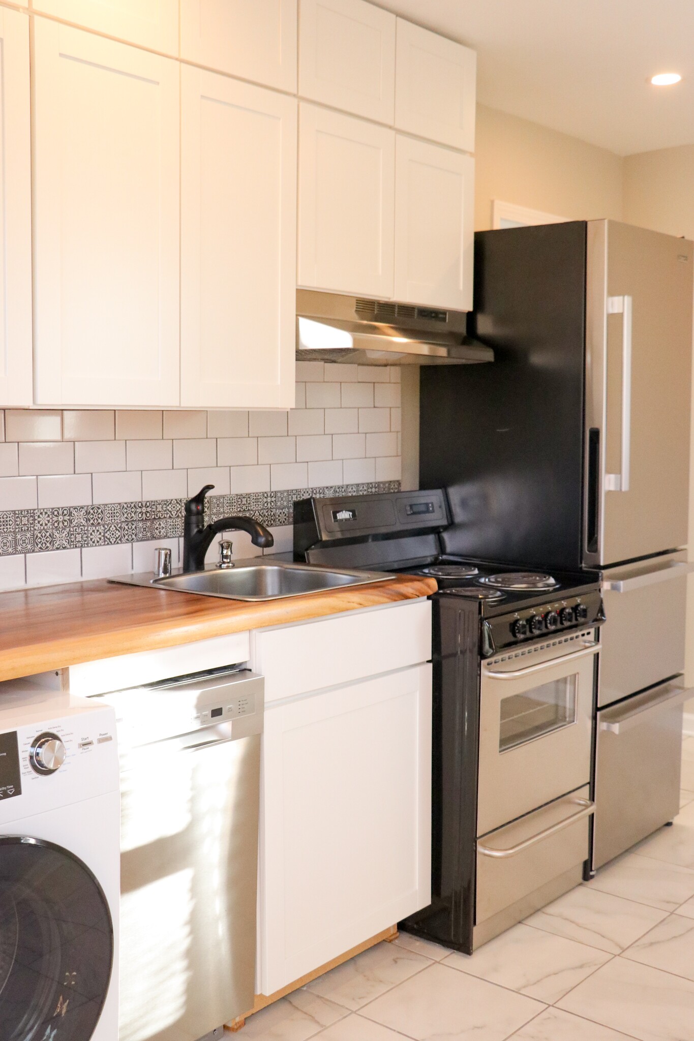 Fully updated kitchen - 1305 Norris Ave