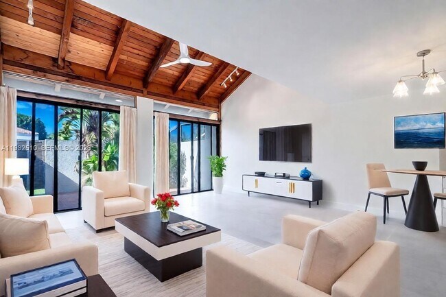 Building Photo - 8708 SW 79th Pl