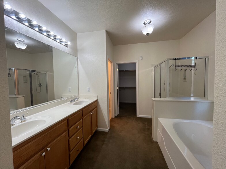 Building Photo - 3776 Pintail Dr