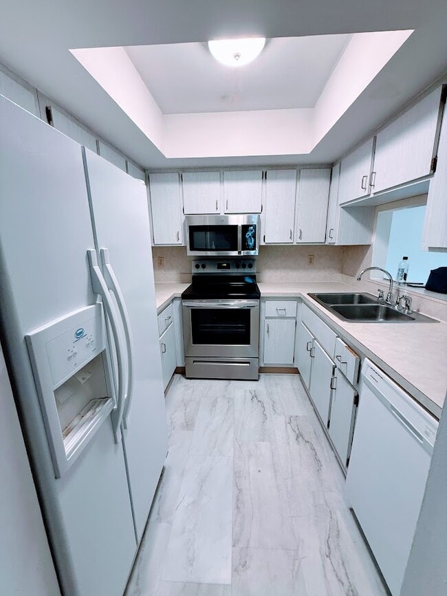 Building Photo - 1845 Robalo Dr