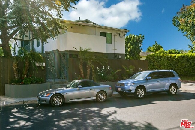 Building Photo - 4407 Irvine Ave
