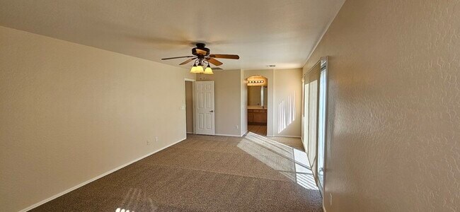 Building Photo - Spectacular 3-bedroom, 2.5 bathroom home F...