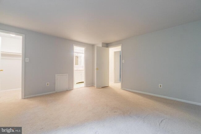 Building Photo - 5146 Bradfield Dr