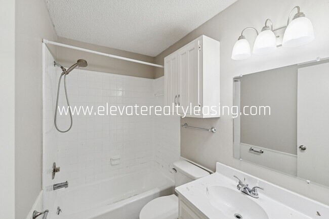 Building Photo - 11168 S Douglas Ave