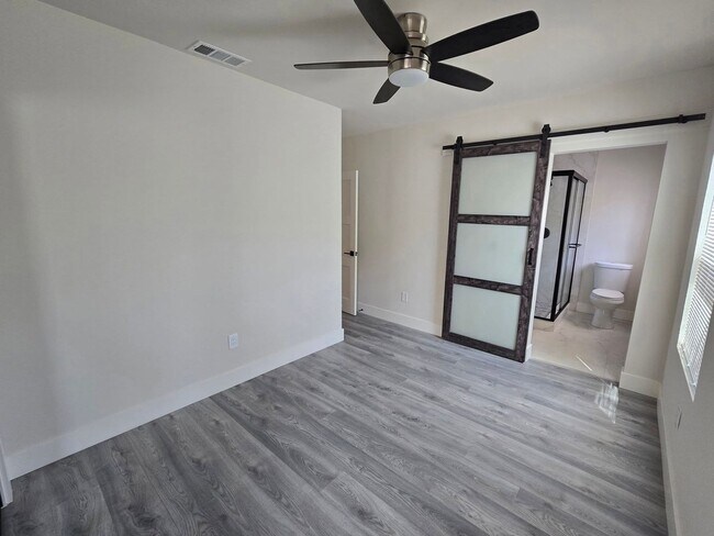 Building Photo - Completely Remodeled Home for Rent – Midtown Sacramento