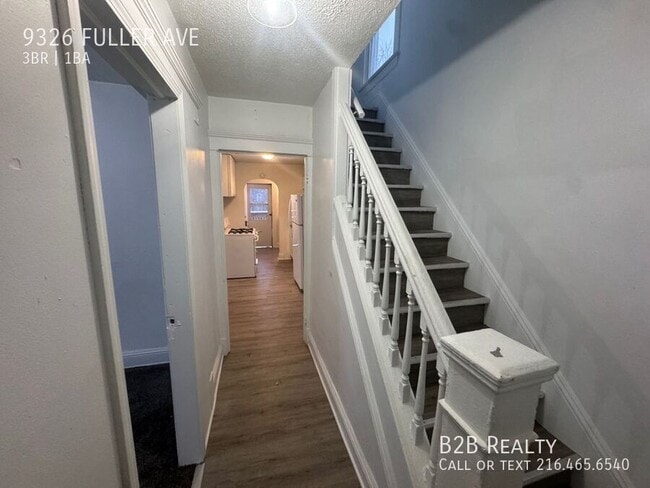 Building Photo - 9326 Fuller Ave