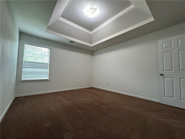 Building Photo - 1040 Baltic Way