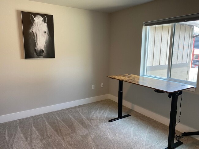 Building Photo - Gorgeous New 3 bedroom Furnished Whitefish Townhouse