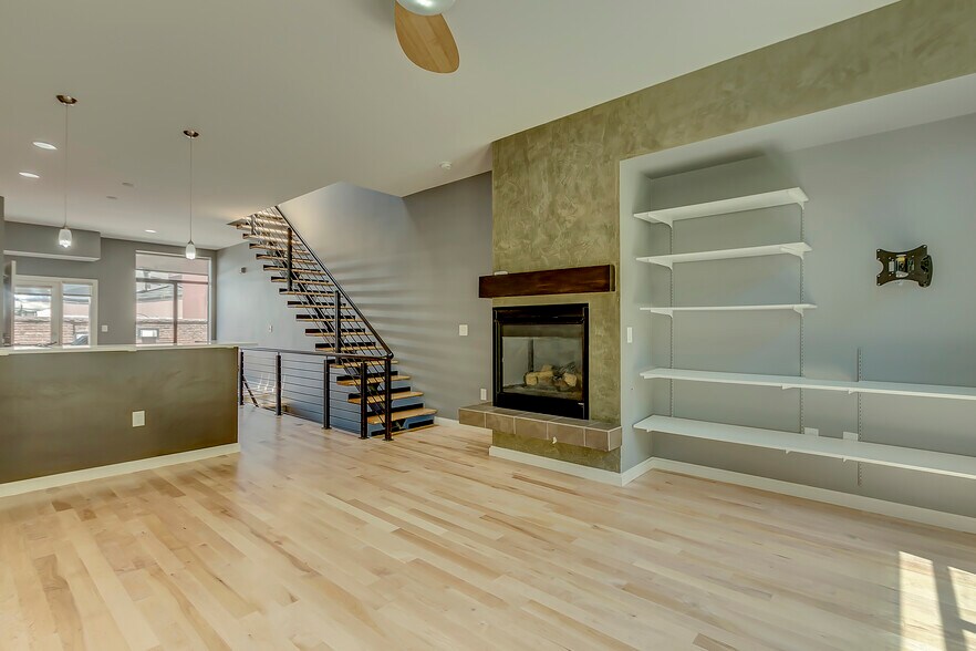 Living room. - 2345 Walnut Street Unit 17