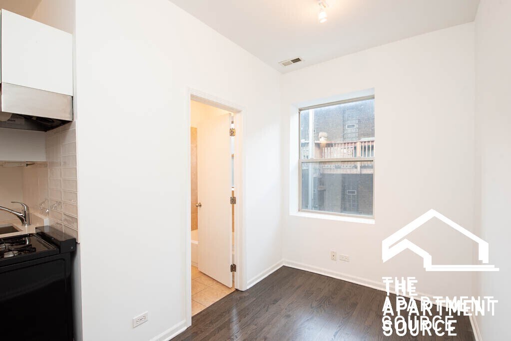 Building Photo - 5054 N Winthrop Ave