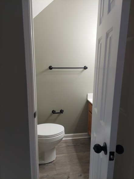 Half Bath - 106 Bell St