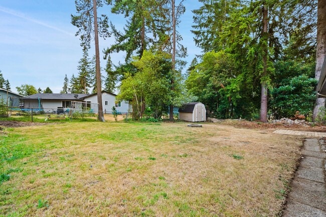 Building Photo - Rambler in Port Orchard with Fenced Yard