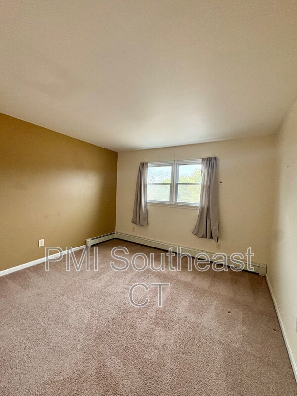 Building Photo - 49 Deer Ridge Rd