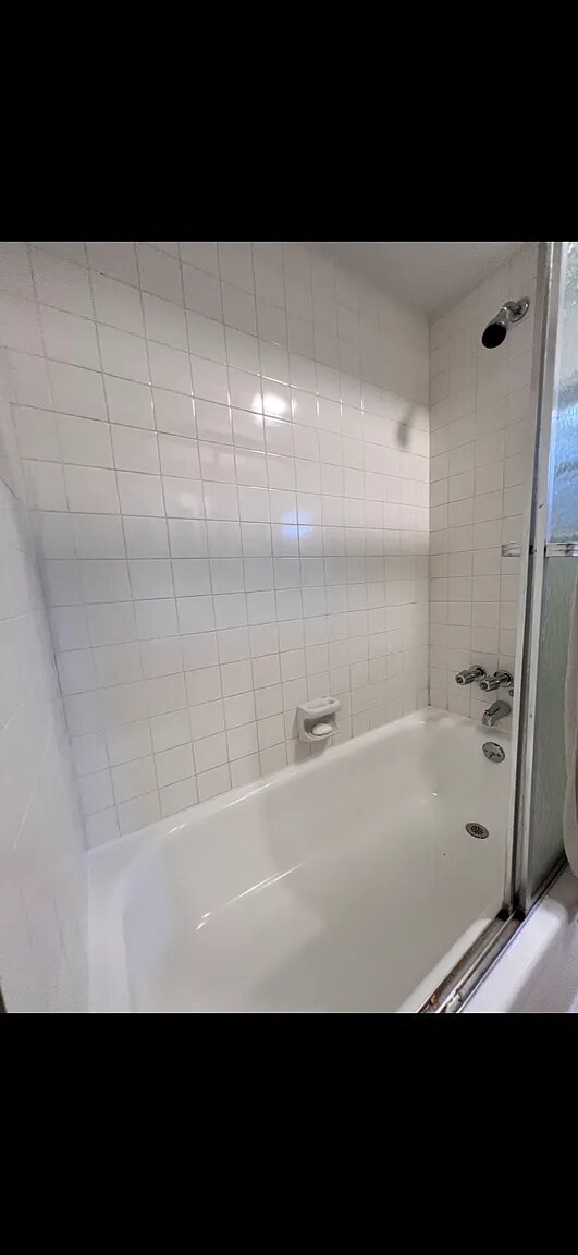 Building Photo - 356 Park Brook Dr