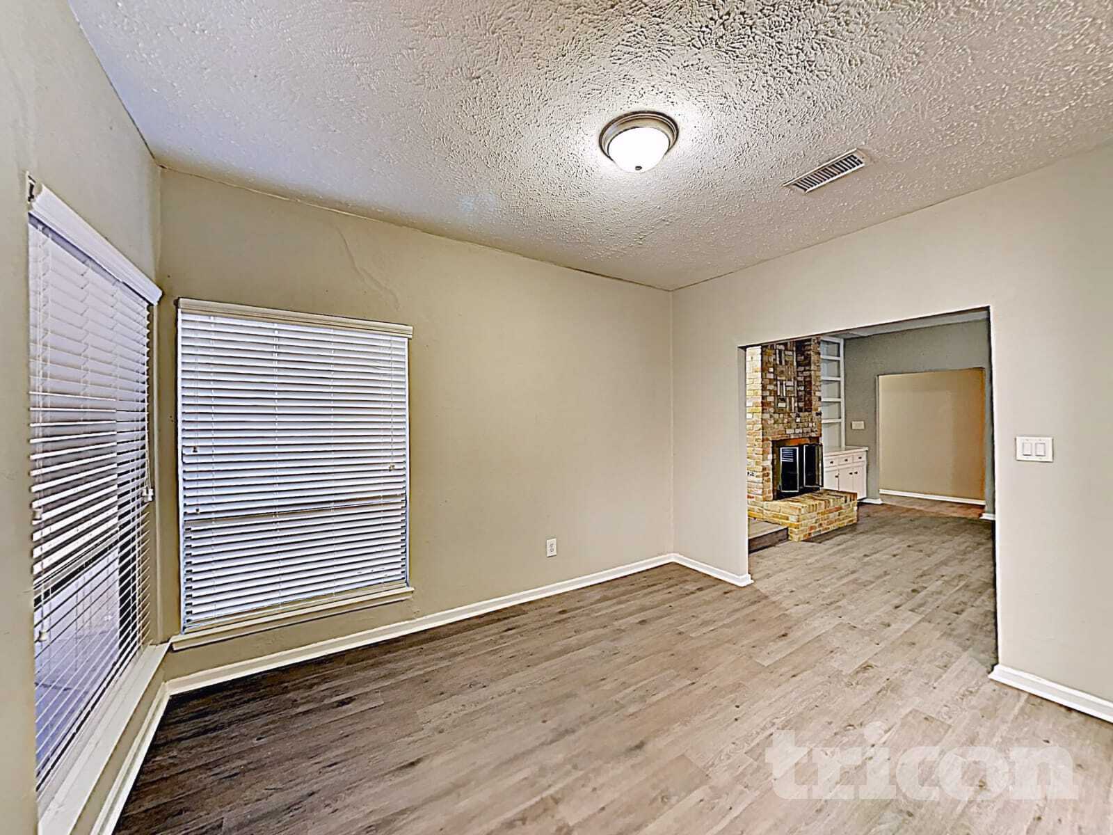 Building Photo - 535 Shady Brook Dr