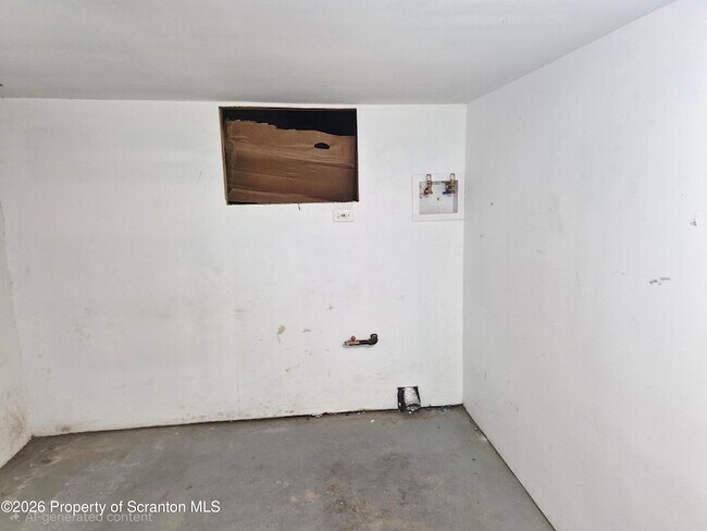 Building Photo - 124 Willow St